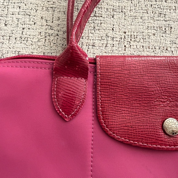 USED Longchamp Raspberry Tote Bag - Picture 6 of 16